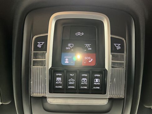 Used 2025 RAM 1500 Laramie w/ Trailer Tow Group AWD/4WD image 34