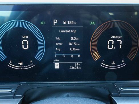 Certified 2025 Hyundai Kona SEL image 25