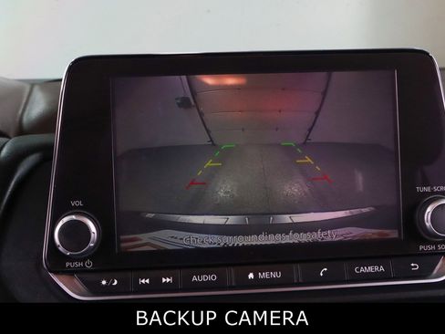 Used 2022 Nissan Rogue SV FWD image 18