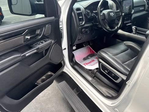 Used 2022 RAM 1500 Laramie AWD/4WD image 13