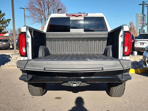 Used 2024 GMC Sierra 1500 AT4X image 10