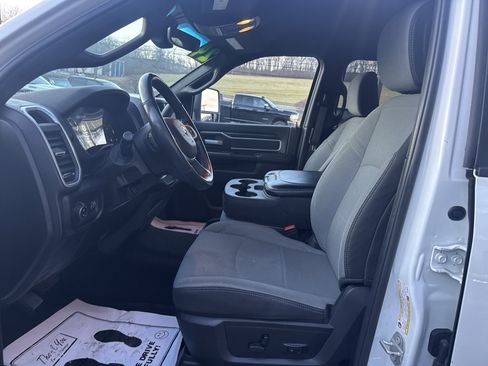 Used 2024 RAM 3500 Big Horn image 12