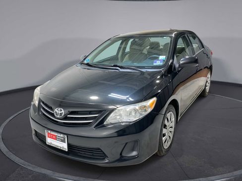 Used 2013 Toyota Corolla LE image 1