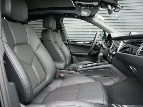 New 2025 Porsche Macan S image 26