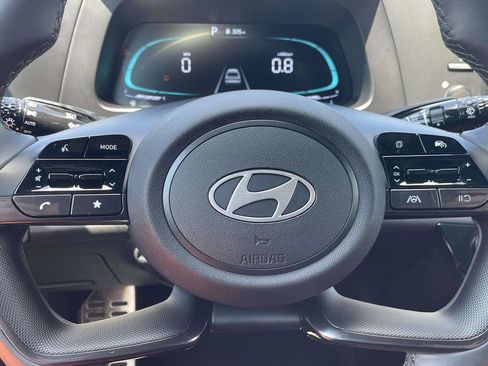 Used 2025 Hyundai Elantra Sport FWD image 19