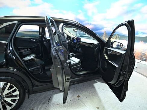 Used 2020 Ford Escape Titanium w/ Titanium Premium Package 2.0 image 50