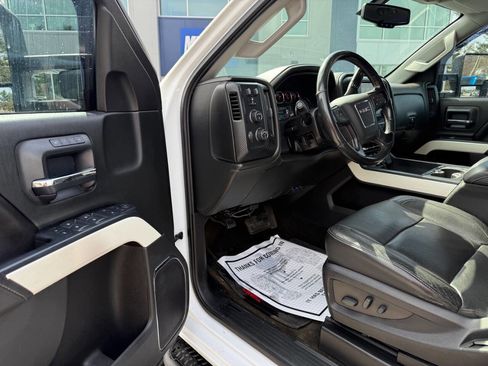 Used 2017 GMC Sierra 2500 SLT w/ Snow Plow Prep Package image 19