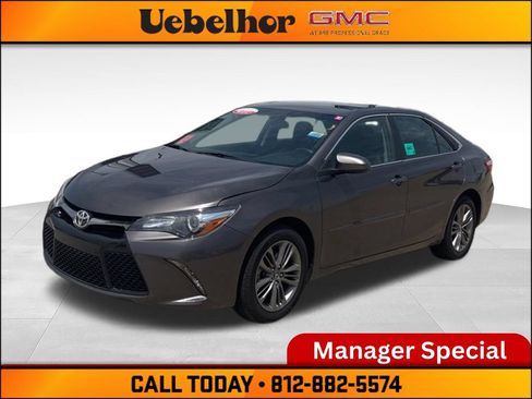 Used 2017 Toyota Camry SE w/ Moonroof Package FWD image 7