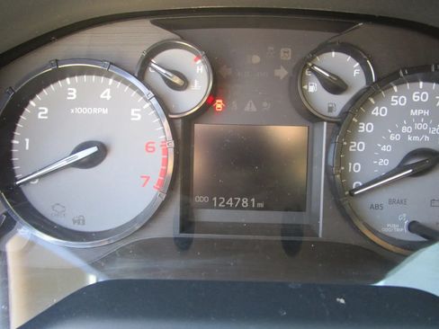 Used 2017 Toyota Tundra SR RWD image 11