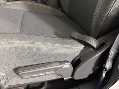 Used 2025 Jeep Wrangler Willys image 21