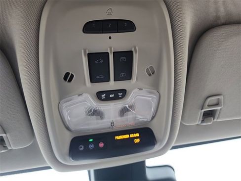 Used 2021 Buick Encore GX Essence w/ Experience Buick Package image 23