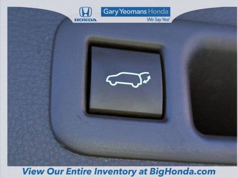 Used 2023 Toyota Highlander FWD image 20