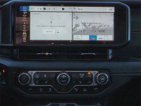 Used 2024 Jeep Wrangler Unlimited Rubicon image 18