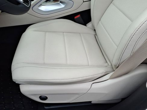 New 2026 Mercedes-Benz GLS 450 4MATIC image 15