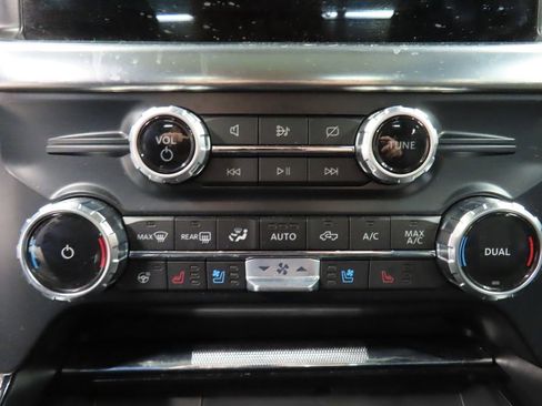 Used 2022 Ford F150 Lariat w/ Equipment Group 502A High image 50