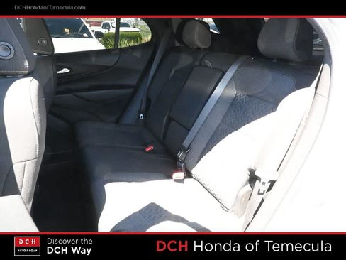 Used 2022 Chevrolet Equinox LT FWD image 19