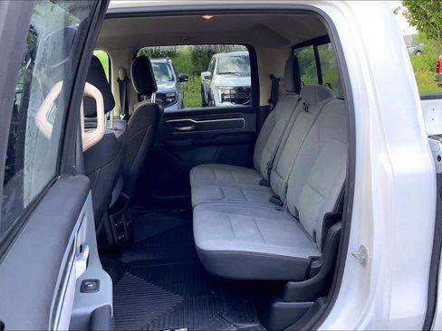 Used 2019 RAM 1500 Big Horn AWD/4WD image 10