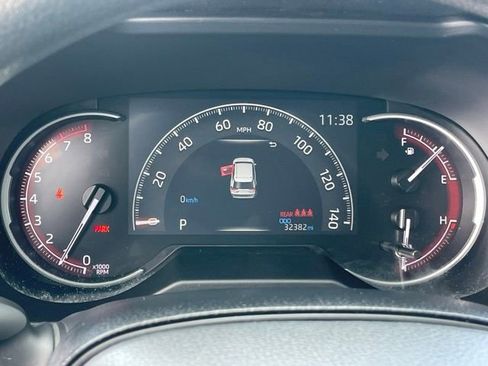 Used 2023 Toyota RAV4 LE AWD/4WD image 18
