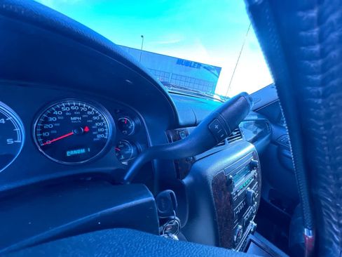 Used 2013 GMC Sierra 2500 Denali w/ Suspension Package, Off-Road image 26