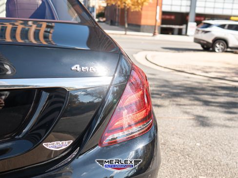 Used 2018 Mercedes-Benz S 560 4MATIC Sedan w/ Premium Package image 51