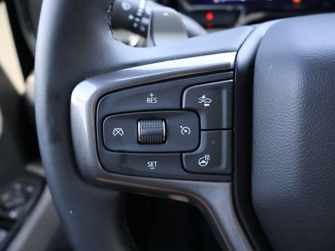 Certified 2025 Chevrolet Silverado 1500 ZR2 AWD/4WD image 38