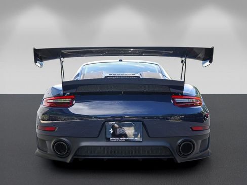 Used 2018 Porsche 911 GT2 RS RWD image 4
