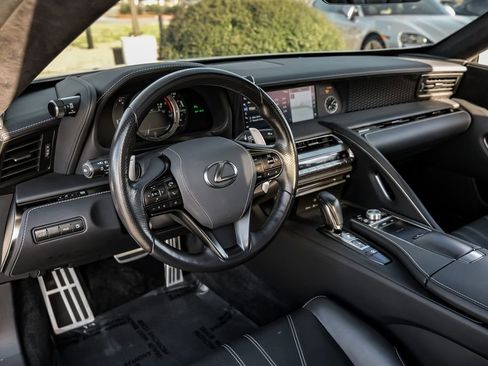 Used 2018 Lexus LC 500 Coupe w/ Touring Package RWD image 11