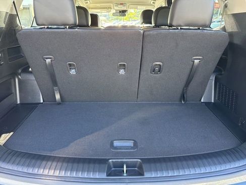 Used 2024 Kia Telluride S image 20