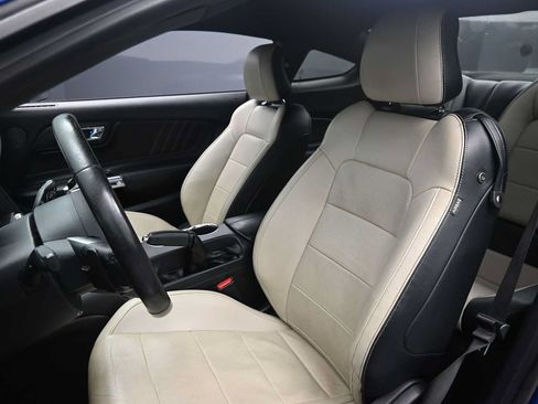 Used 2016 Ford Mustang GT Premium RWD image 10