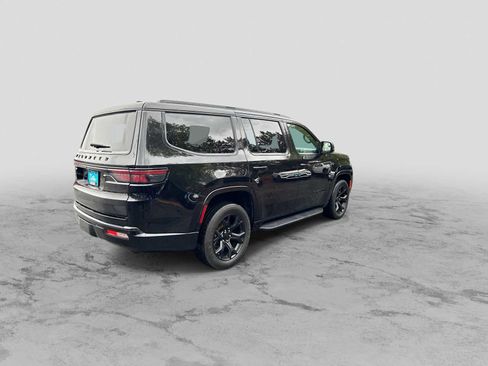Used 2024 Jeep Wagoneer Series II AWD/4WD image 8