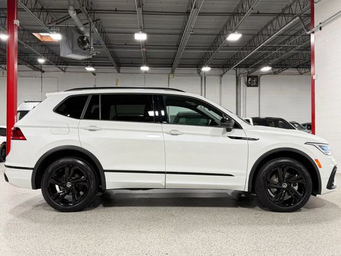 Used 2023 Volkswagen Tiguan SE R-Line AWD/4WD image 5