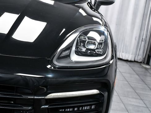 Used 2021 Porsche Cayenne image 65