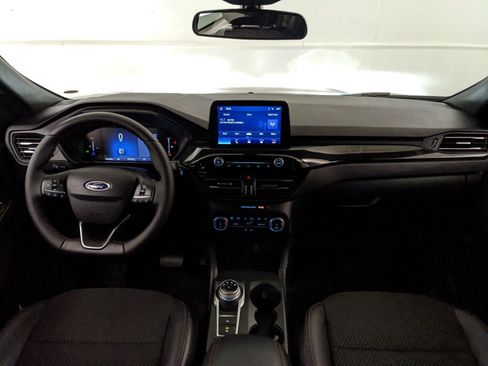 Certified 2025 Ford Escape ST-Line image 7