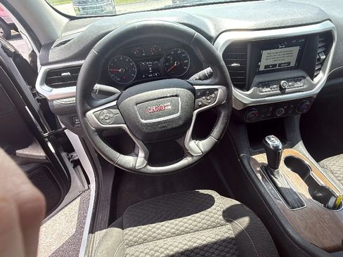 Used 2018 GMC Acadia SLE FWD image 12