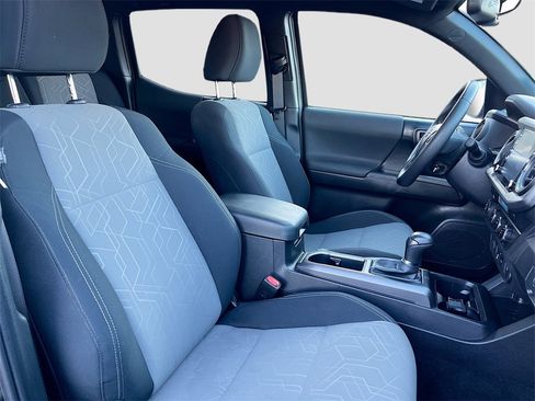 Used 2023 Toyota Tacoma TRD Sport image 25