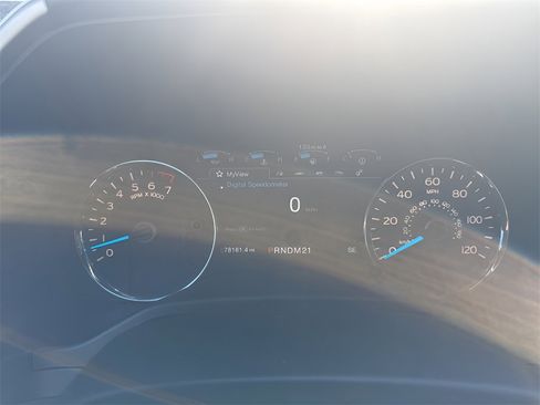 Used 2015 Ford F150 Lariat image 12