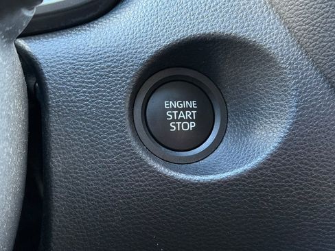 Used 2024 Toyota Corolla Cross XLE w/ Convenience Package image 21