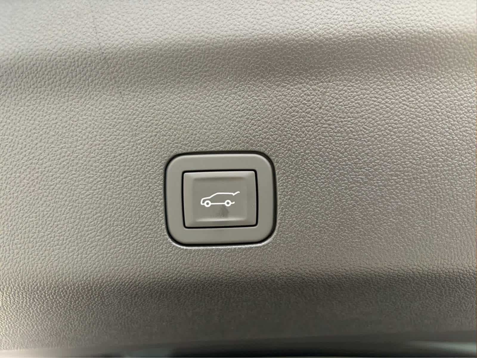 Used 2026 GMC Yukon XL AT4 AWD/4WD image 23
