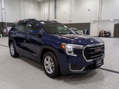 Used 2022 GMC Terrain SLE w/ Driver Convenience Package