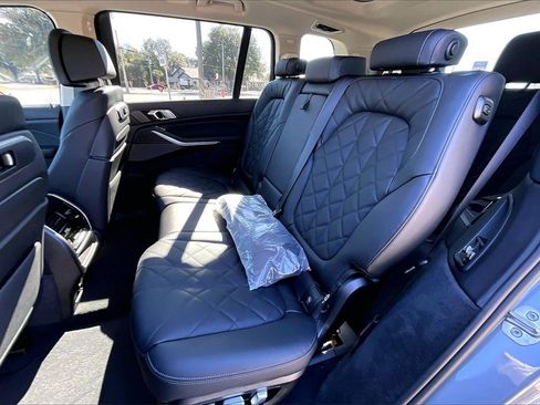 New 2026 BMW X7 xDrive40i image 23