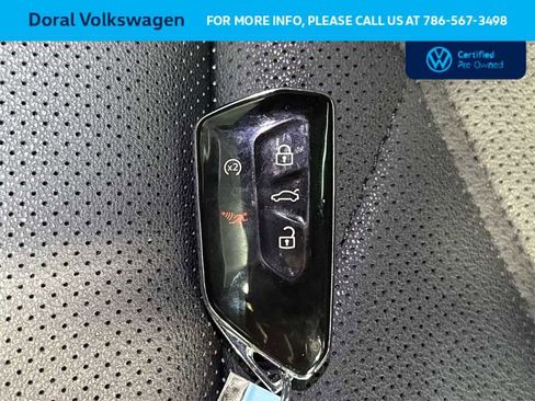 Certified 2024 Volkswagen Atlas Cross Sport SE w/ Panoramic Sunroof Package image 28