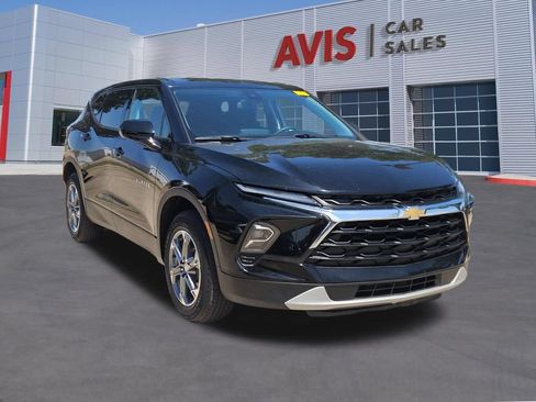 Used 2025 Chevrolet Blazer LT FWD image 10