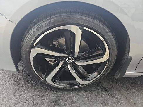 Used 2022 Honda Accord Sport image 8