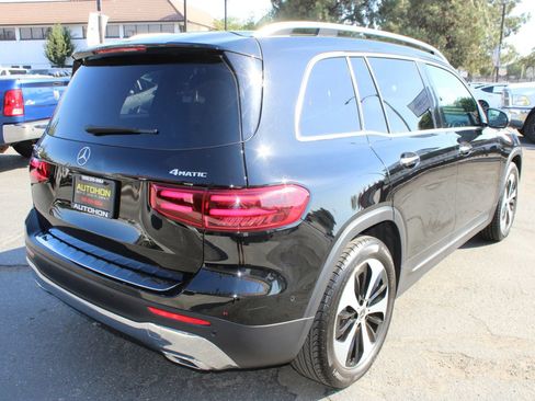 Used 2025 Mercedes-Benz GLB 250 4MATIC image 37