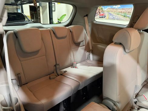 Used 2016 Kia Sedona LX FWD image 27