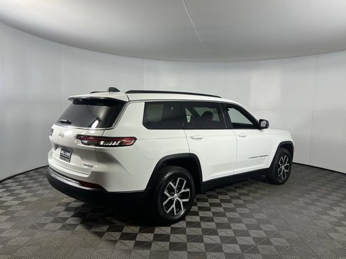 Certified 2024 Jeep Grand Cherokee L Limited w/ Luxury Tech Group II image 6