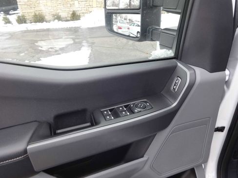 Used 2024 Ford F350 XLT image 14