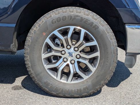Used 2022 Ford F150 Lariat w/ Equipment Group 501A Mid AWD/4WD image 11