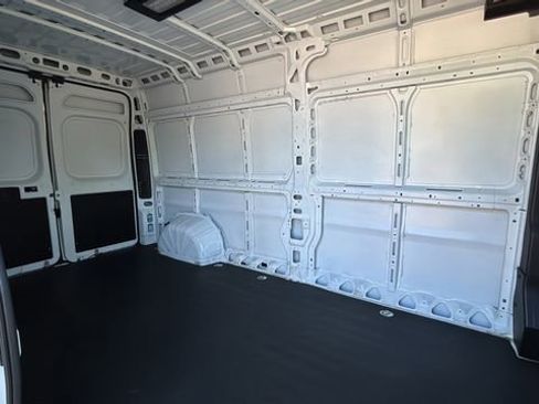 Used 2025 RAM ProMaster 2500 w/ Convenience Group FWD image 33