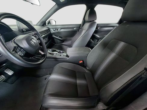 Used 2025 Honda Civic Sport image 13
